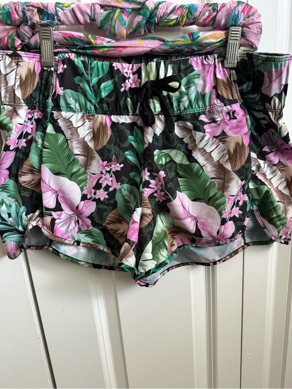 Roxy Tropical Floral Swim Shorts in Pink, Green and Black-tag was cut off 4cmft